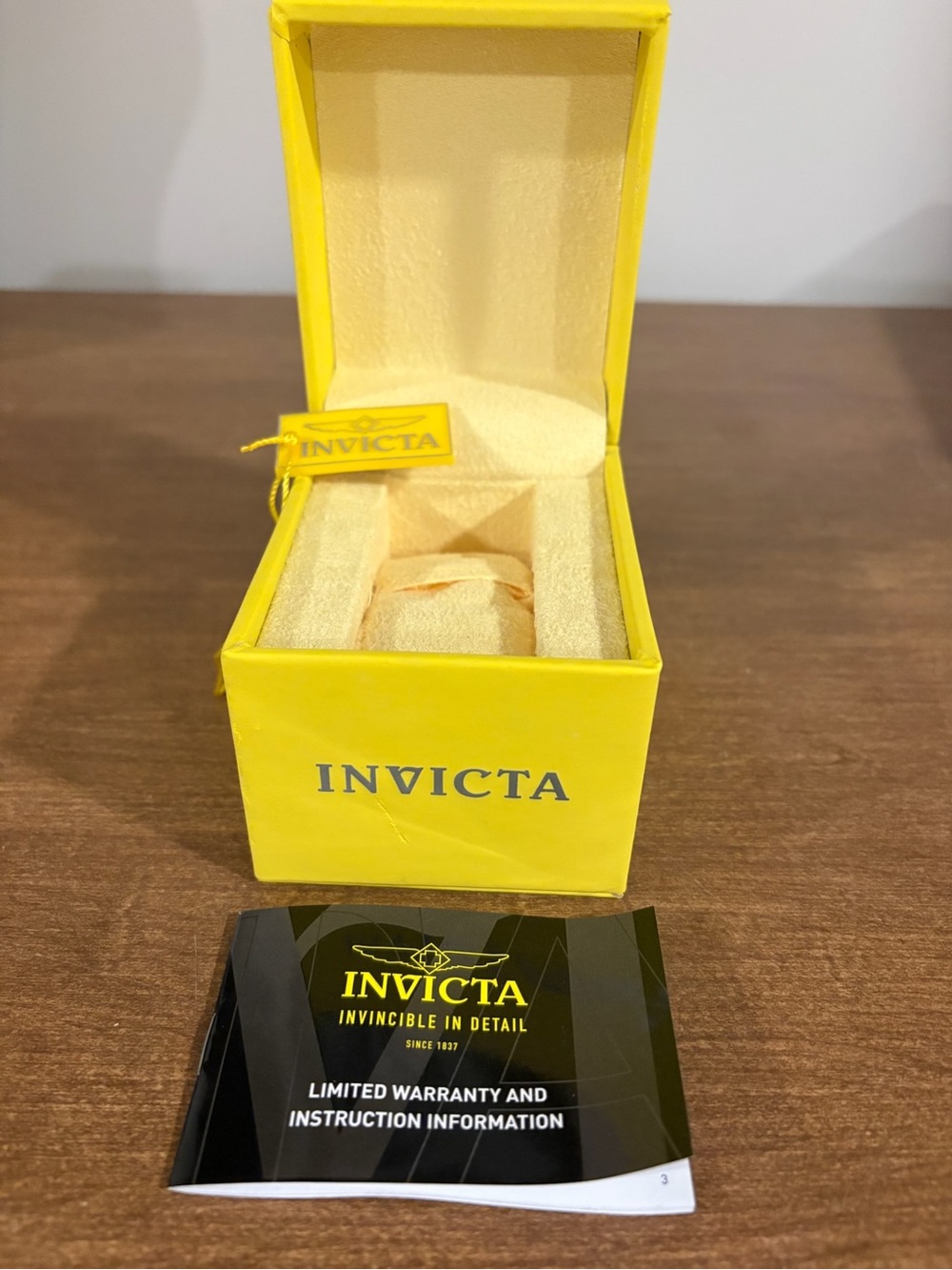 Invicta Yellow Watch Box - Picture 4 of 6